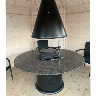 Apetit-Pöytägrilli JTG/2. Graniittitasolla ja huuvalla piharakennuksen sisällä