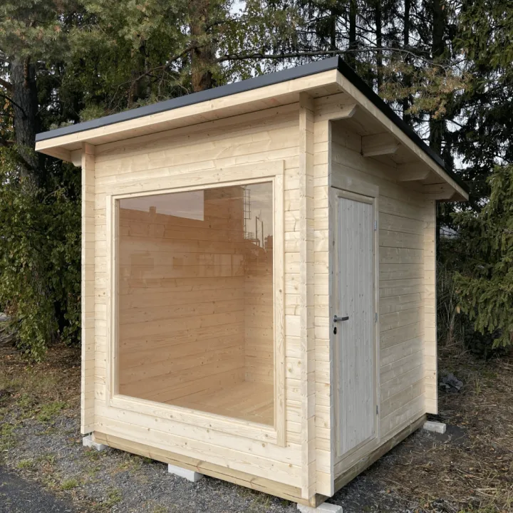 Pihasauna Hiili ilman käsittelyä edestä päin kuvattu