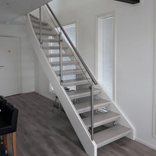 Portaiden tarjouspyyntö – Mittatilausportaat omien mittojen mukaan | LokkiTuote.fi