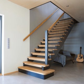 Portaiden tarjouspyyntö – Mittatilausportaat omien mittojen mukaan | LokkiTuote.fi