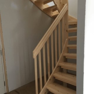 Portaiden tarjouspyyntö – Mittatilausportaat omien mittojen mukaan | LokkiTuote.fi