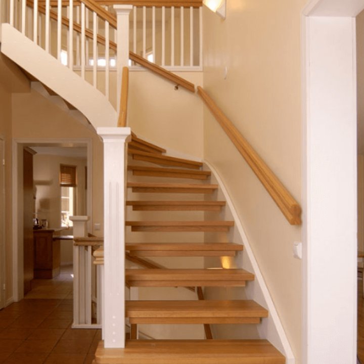 Portaiden tarjouspyyntö – Mittatilausportaat omien mittojen mukaan | LokkiTuote.fi