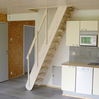 Portaiden tarjouspyyntö – Mittatilausportaat omien mittojen mukaan | LokkiTuote.fi