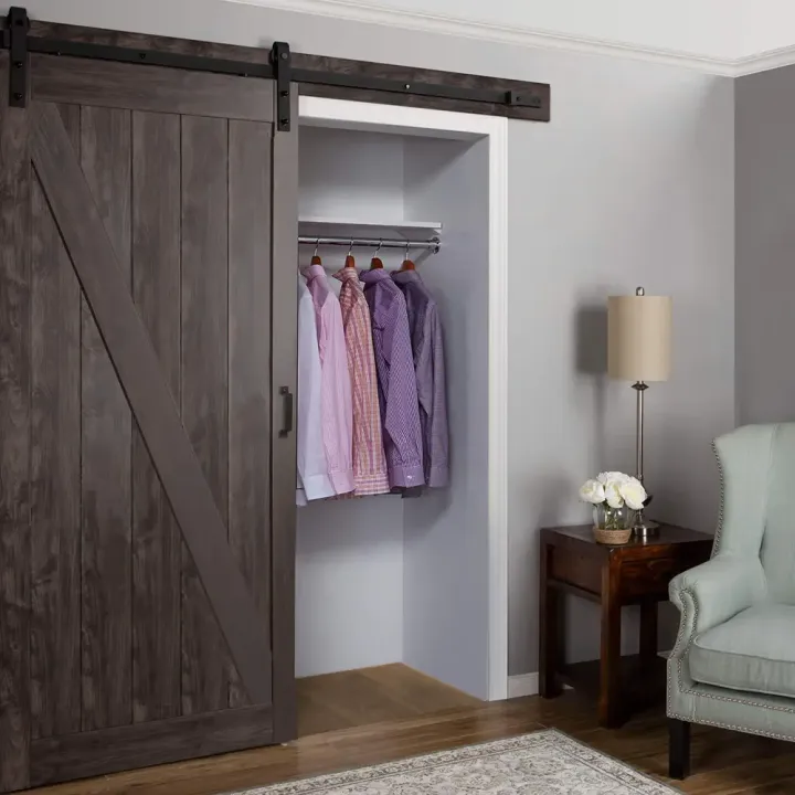 Barn door -liukuovi kiskolla ja soft close -hidastimilla