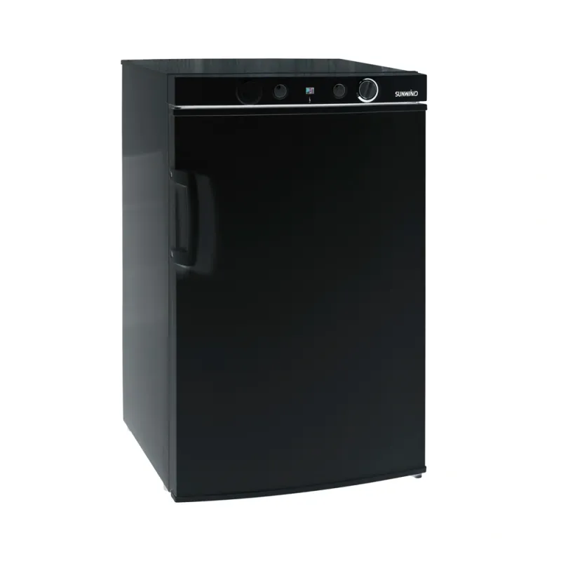 Sunwind Ventus 100 TC musta kaasujääkaappi edestä – pakastinlokerolla varustettu mökkijääkaappi